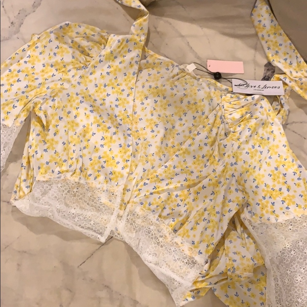 For Love & Lemons Daffodil Robe 🌼 - Picture 4 of 12
